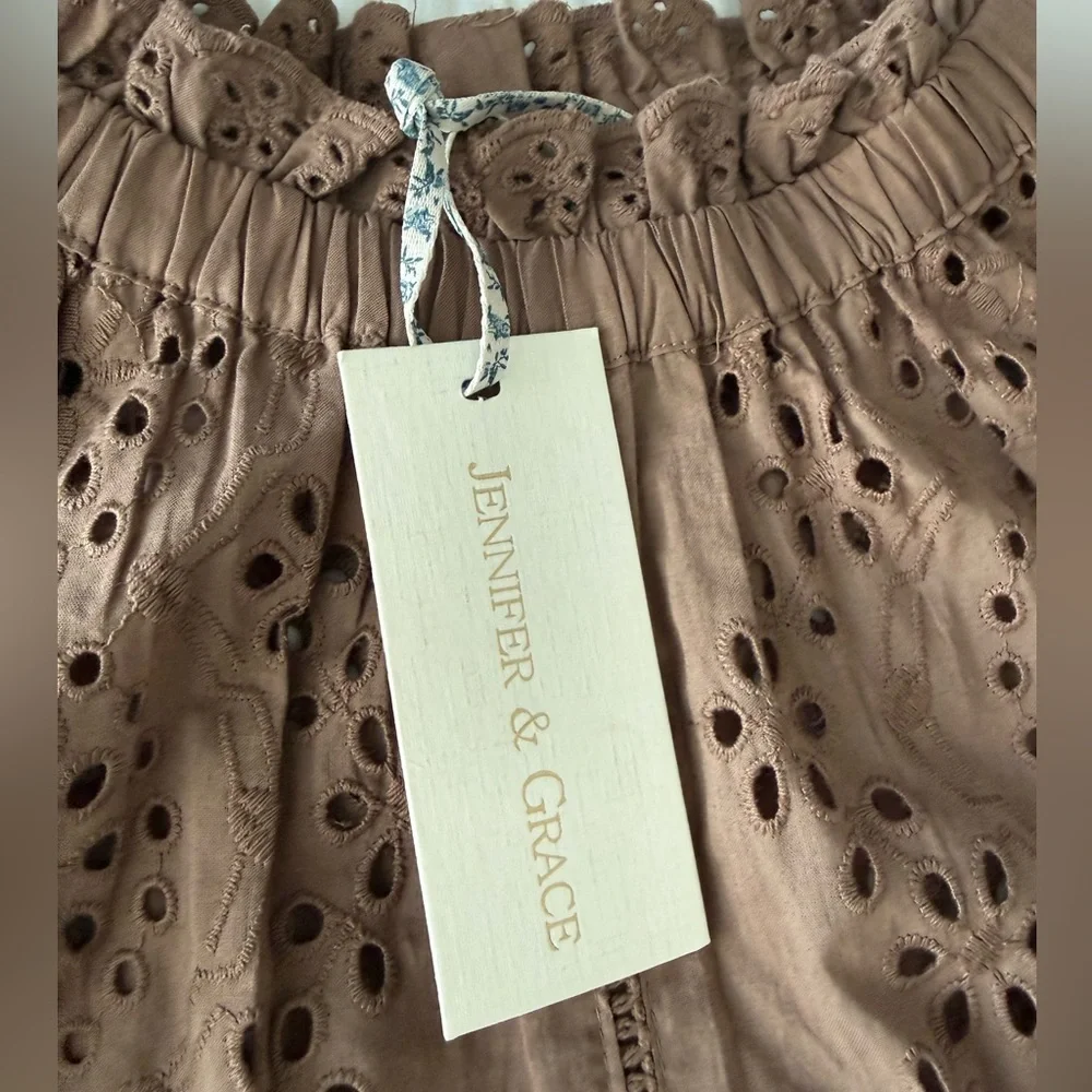 NWT 100% Cotton Brown Eyelet Lace Top - Picture 6 of 8